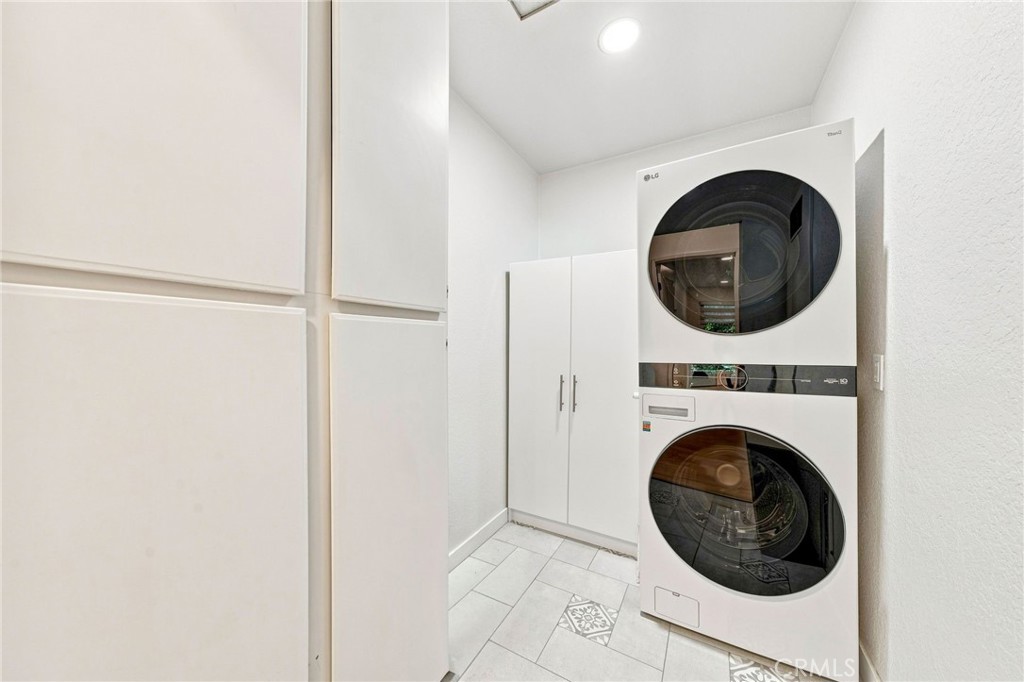 22224 S Vermont Avenue 202c Property Photo 22