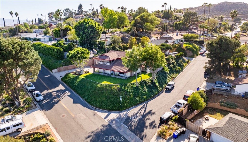 5425 Golden West Property Photo 4
