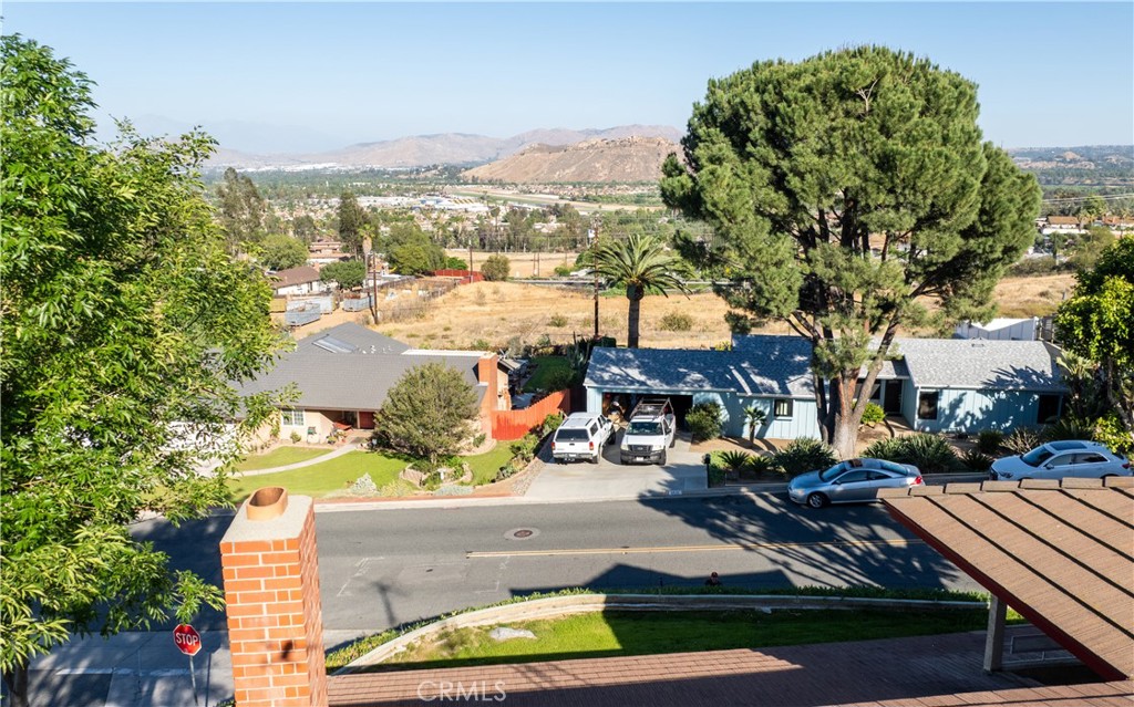 5425 Golden West Property Photo 6