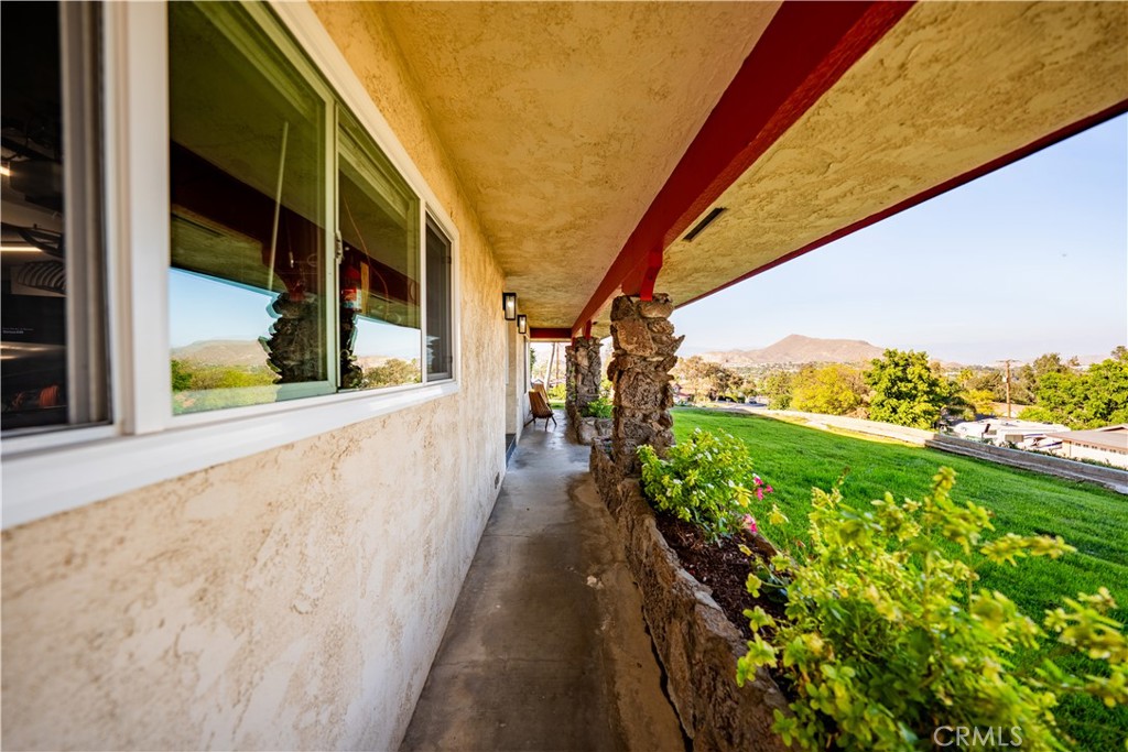 5425 Golden West Property Photo 14