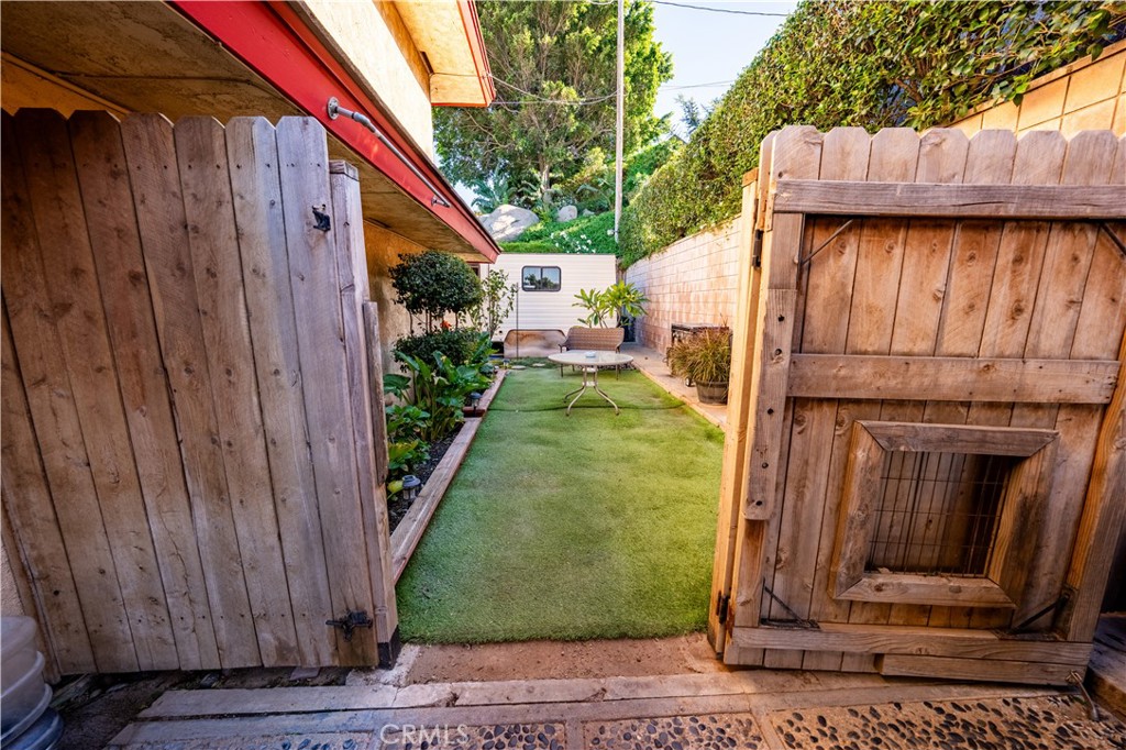 5425 Golden West Property Photo 16