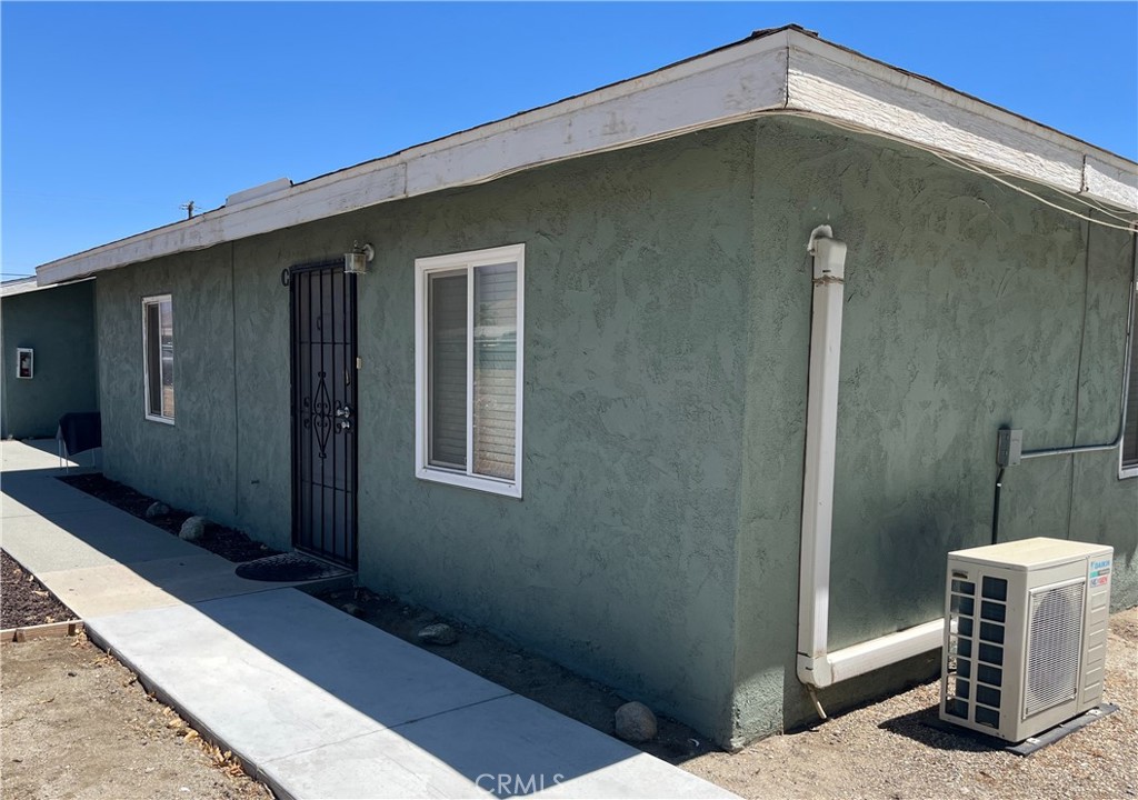 263 N Evans Street C Property Photo 1