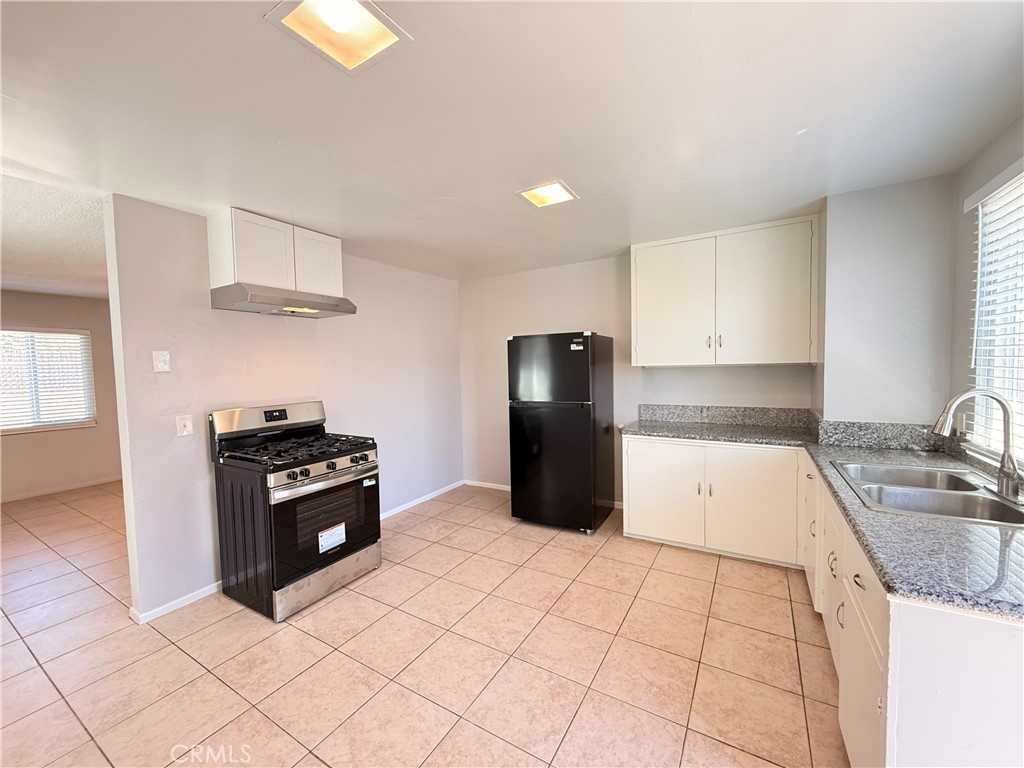 263 N Evans Street C Property Photo 5