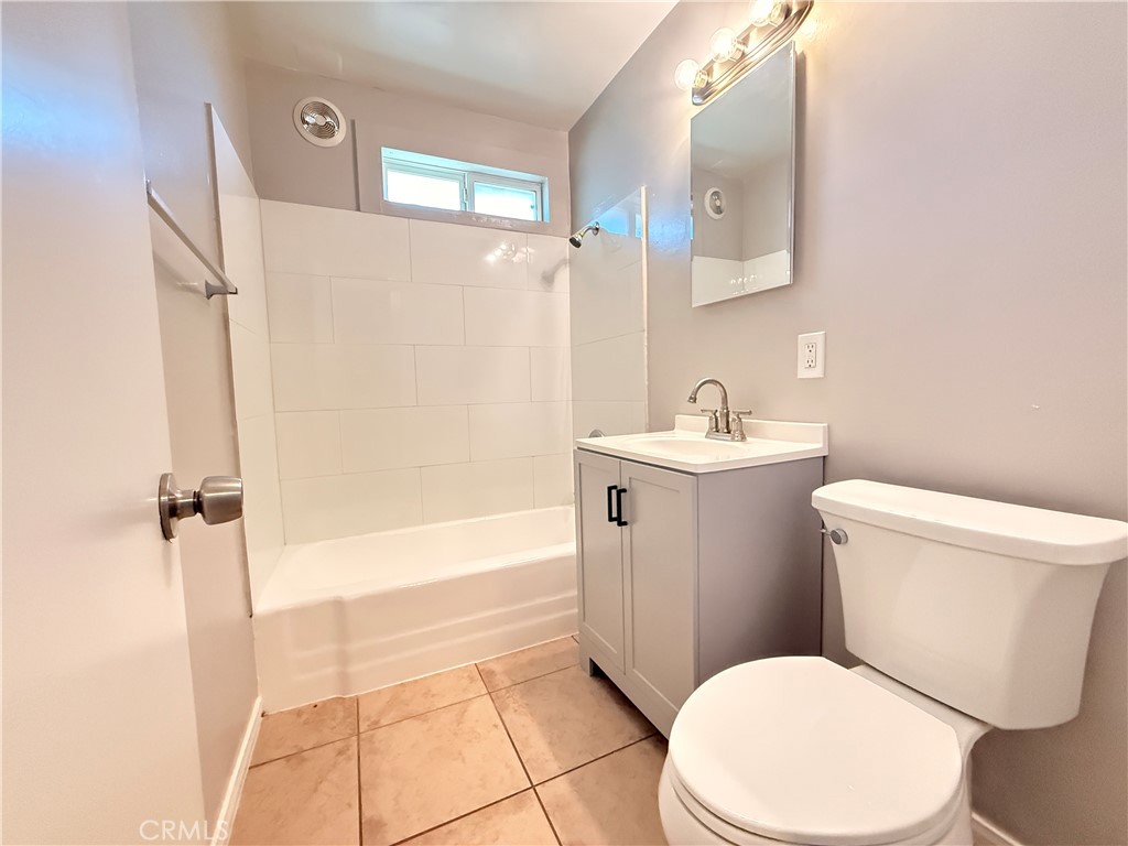 263 N Evans Street C Property Photo 11