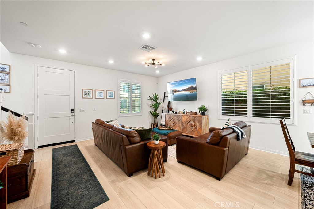 15147 Ridge 6 Property Photo 7