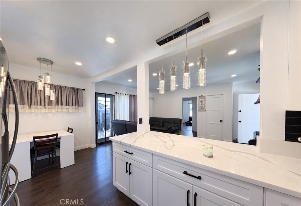 1926 W 18th Street Property Photo 4