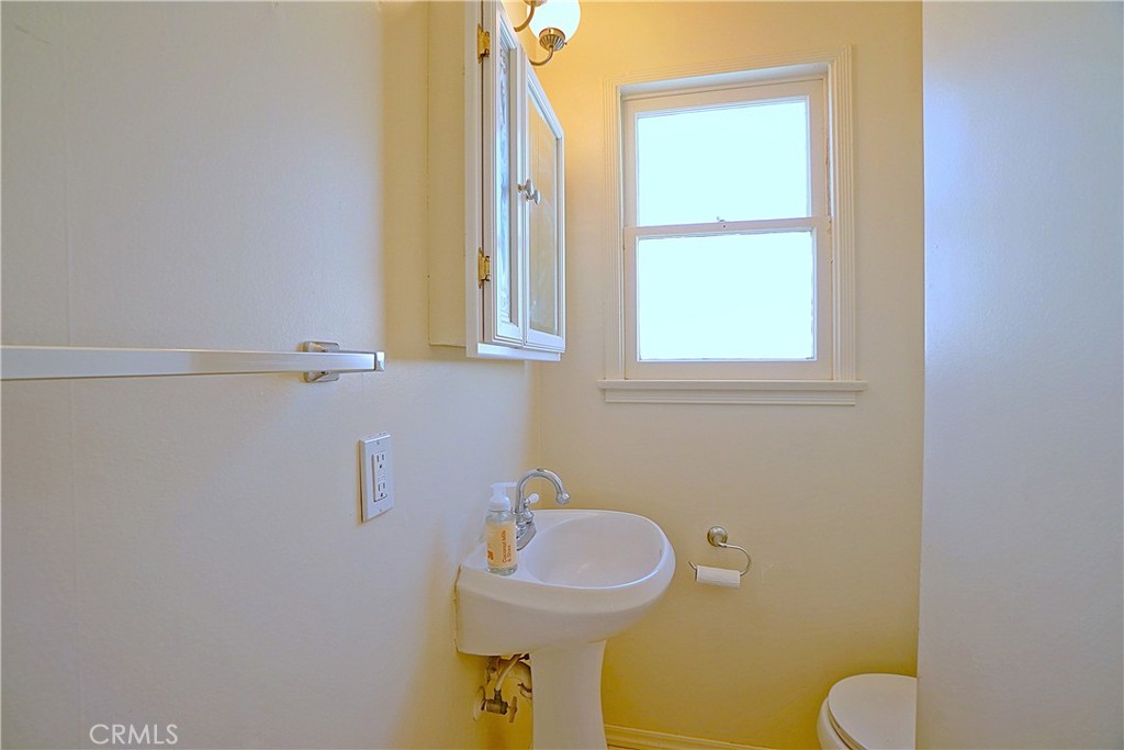 4285 Oakwood Place Property Photo 8