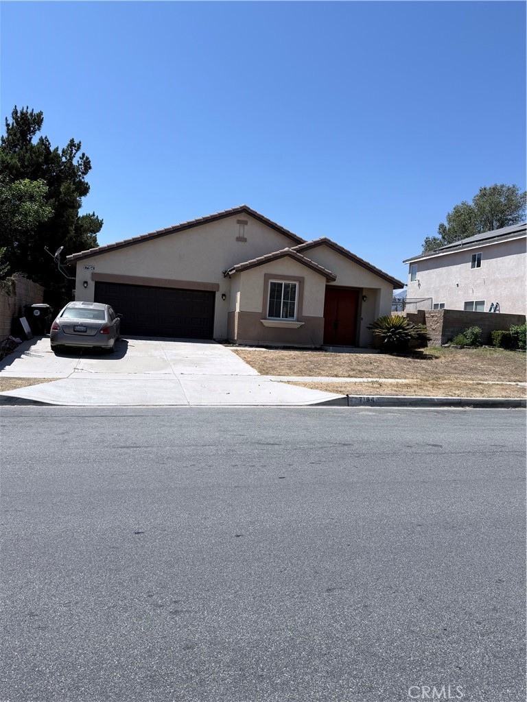 7194 Almeria Property Photo 3