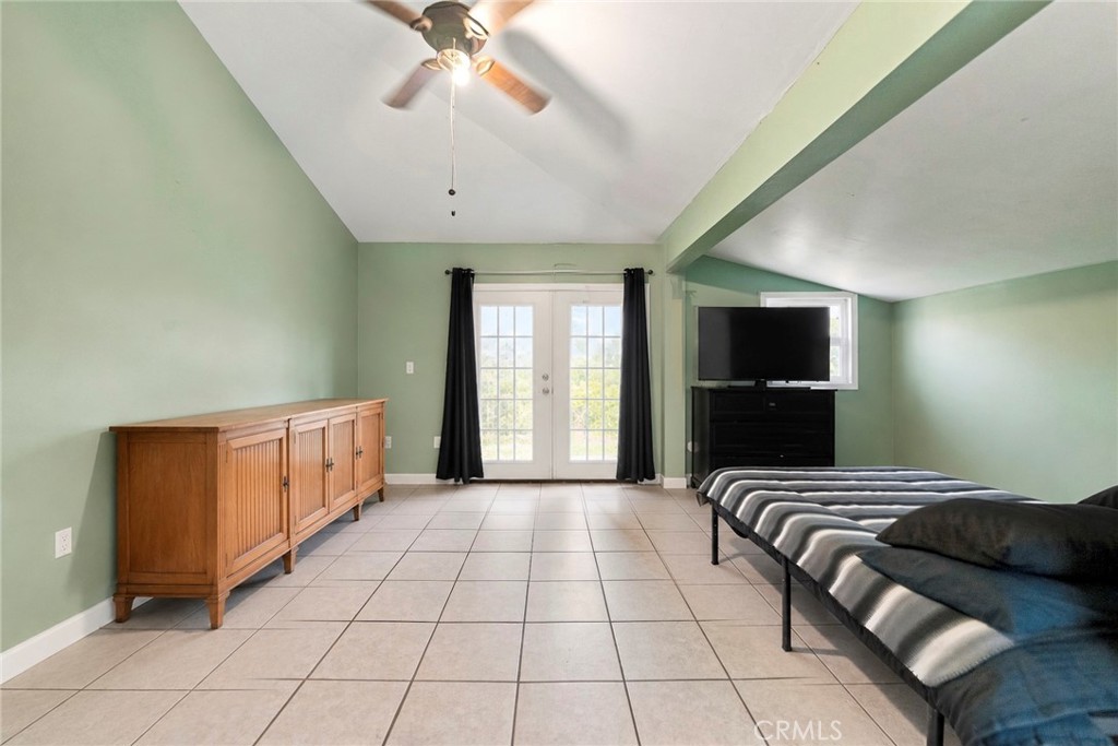 831 W George Property Photo 34