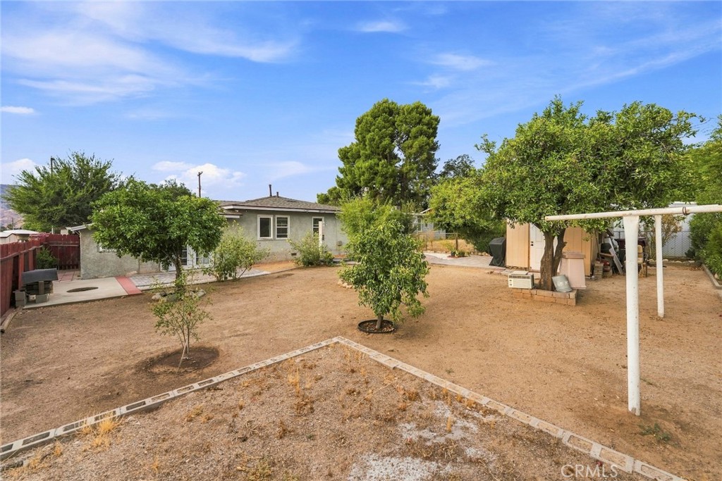 831 W George Property Photo 45