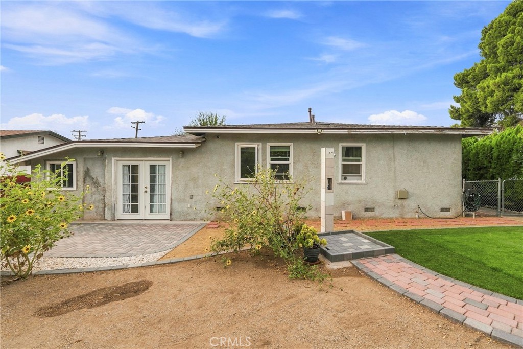 831 W George Property Photo 46