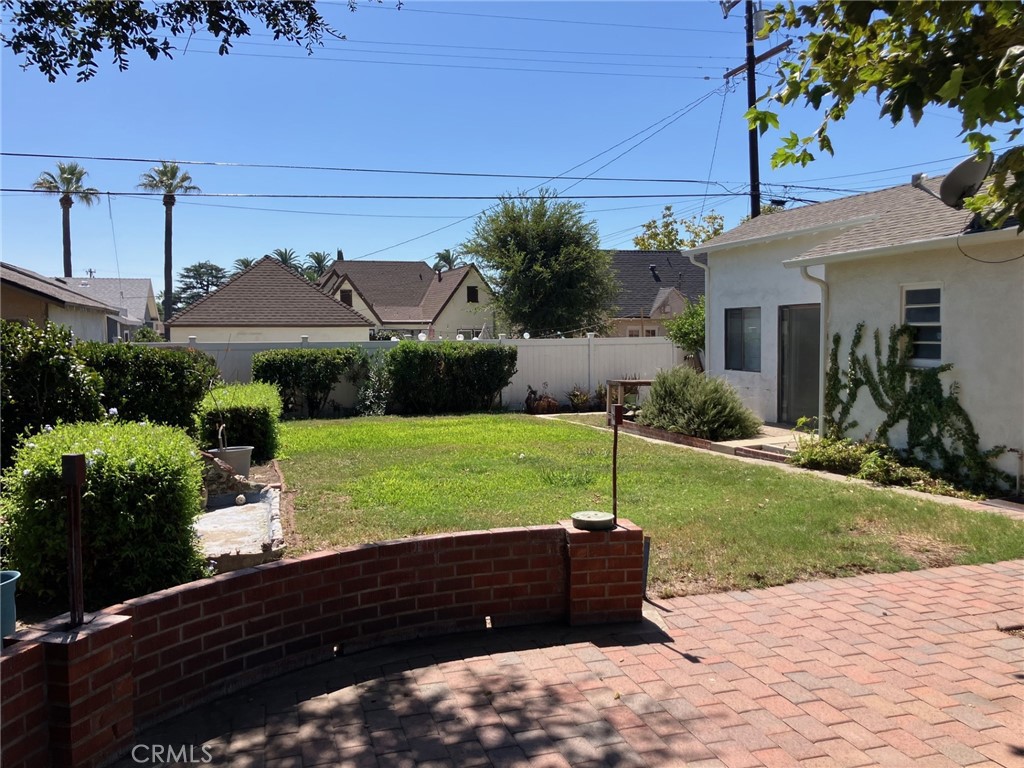 532 E Rosewood Court Property Photo 18