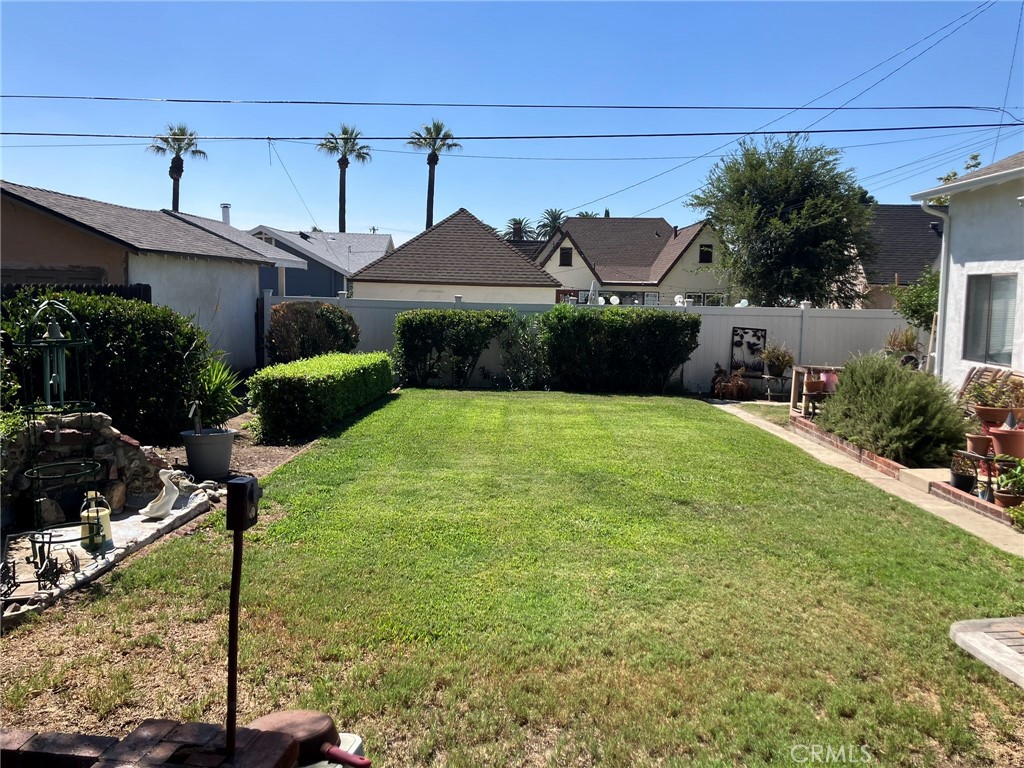 532 E Rosewood Court Property Photo 19