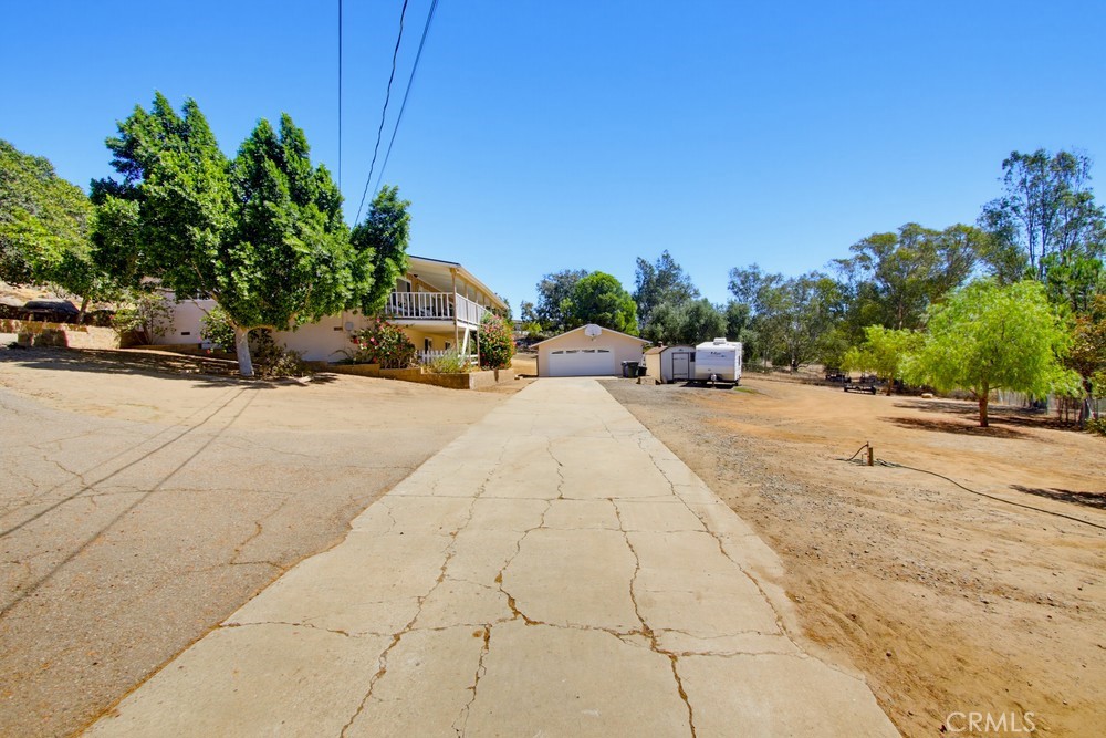 1691 Roble Grande Road Property Photo 2