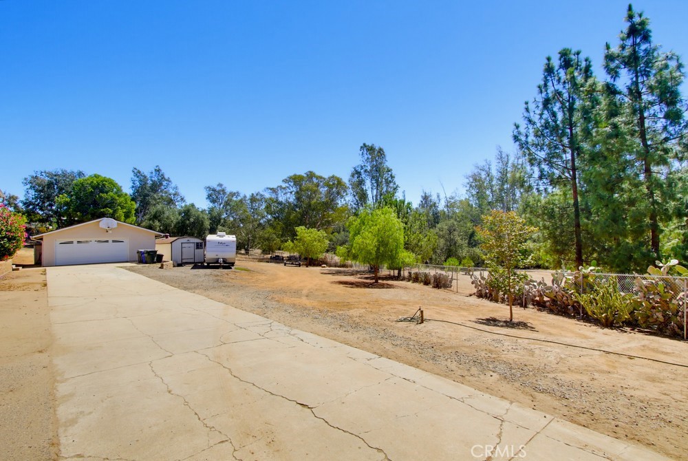 1691 Roble Grande Road Property Photo 4