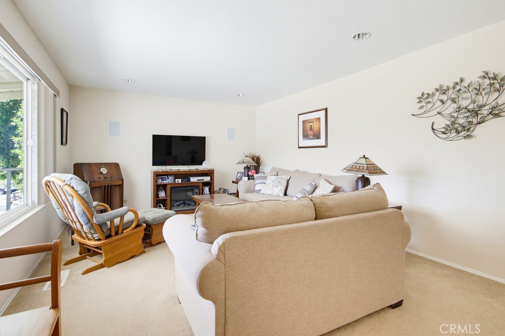 1691 Roble Grande Road Property Photo 13