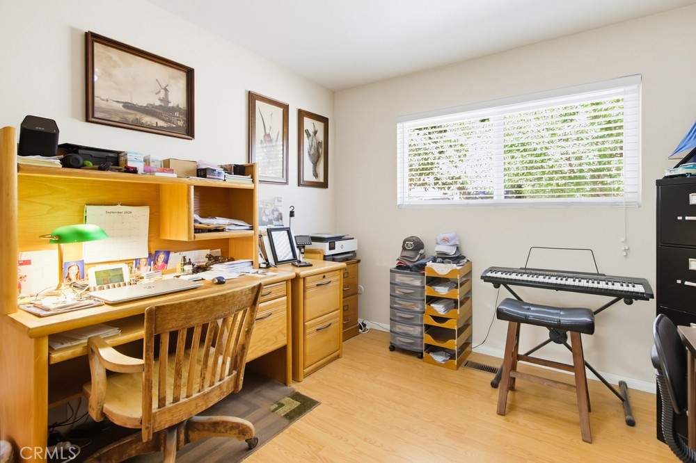 1691 Roble Grande Road Property Photo 32