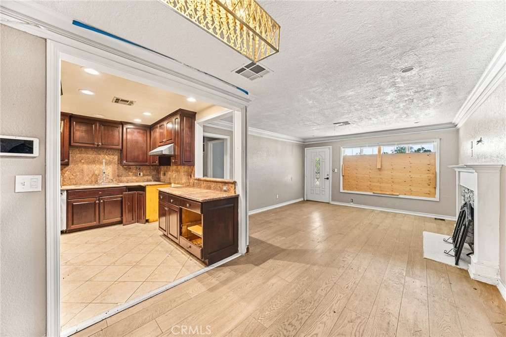 440 N Durrell Avenue Property Photo 10