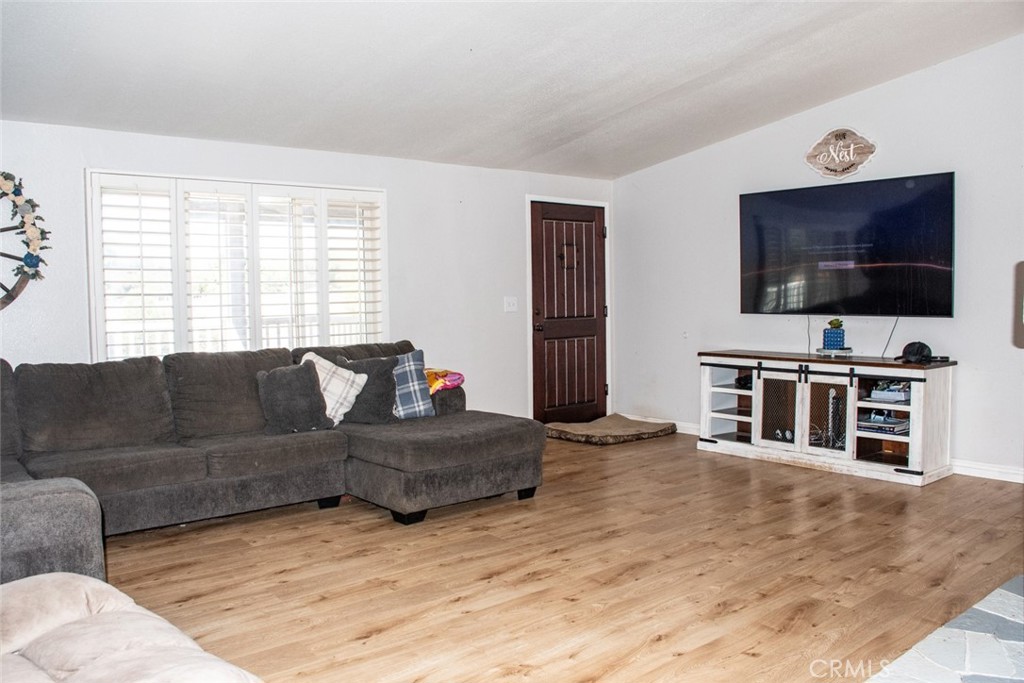 38313 View Property Photo 21