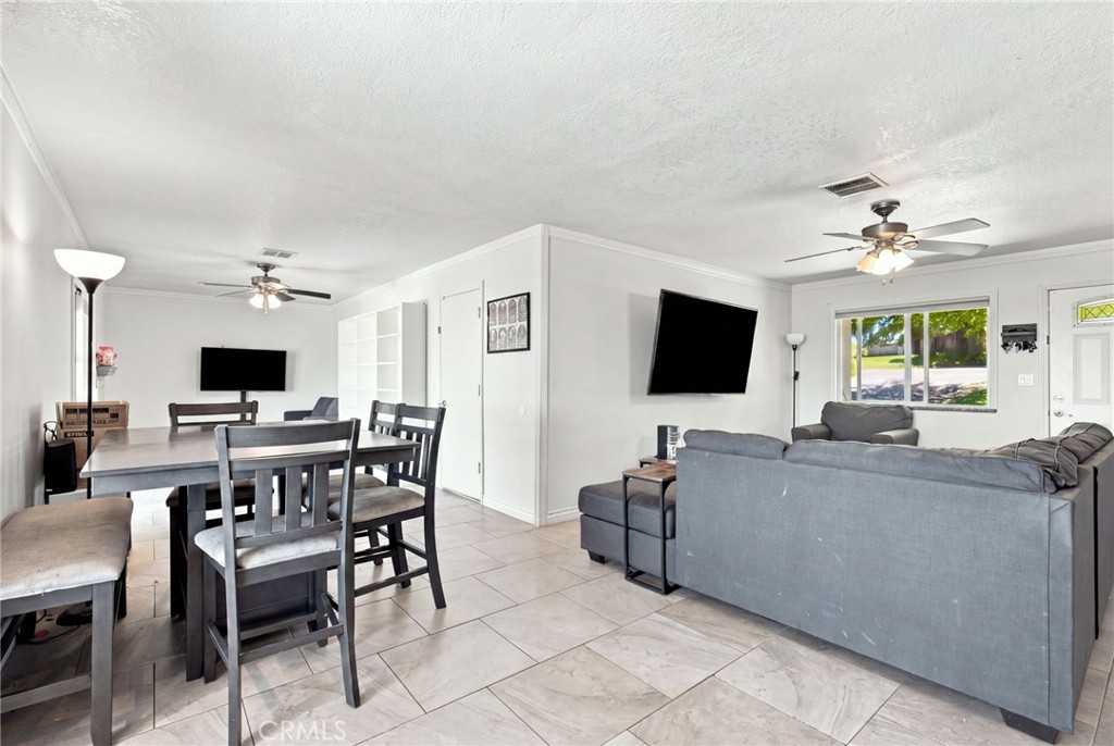 15906 Heatherdale Property Photo 6