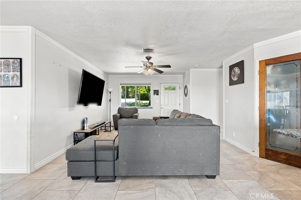 15906 Heatherdale Property Photo 7
