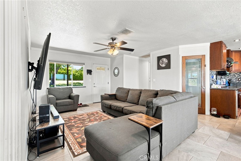 15906 Heatherdale Property Photo 8