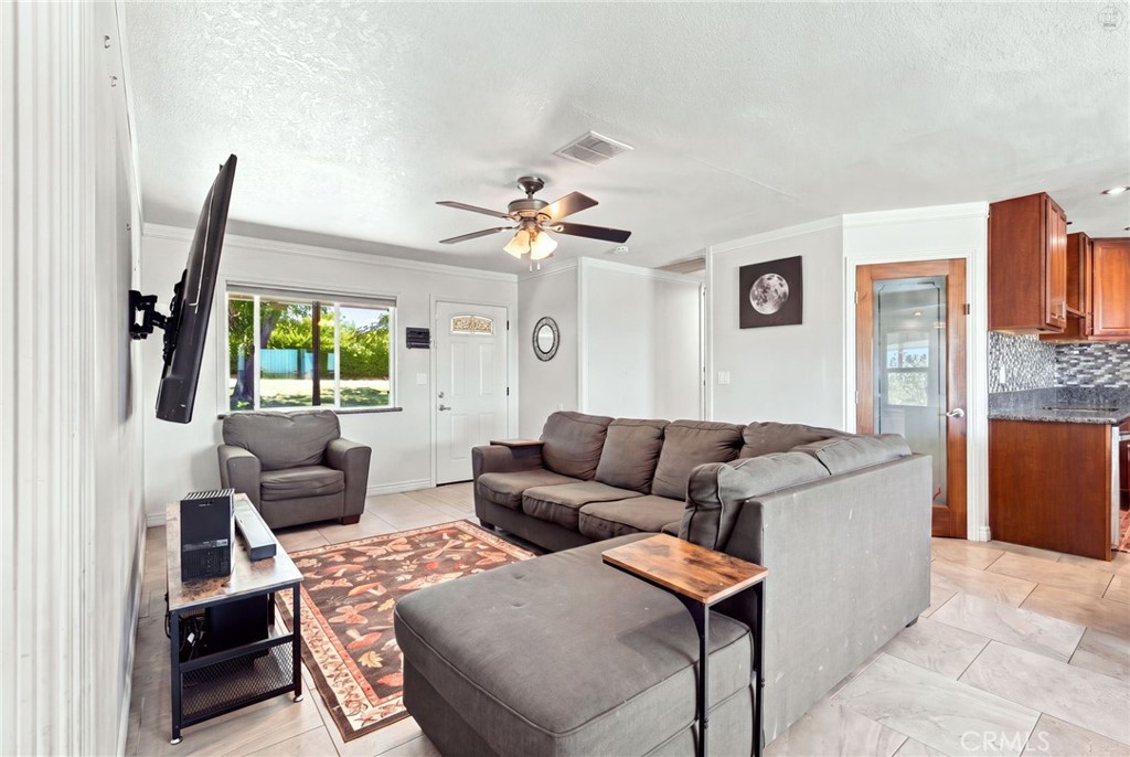 15906 Heatherdale Property Photo 9