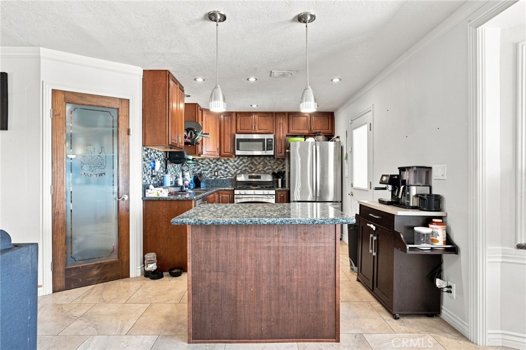 15906 Heatherdale Property Photo 14