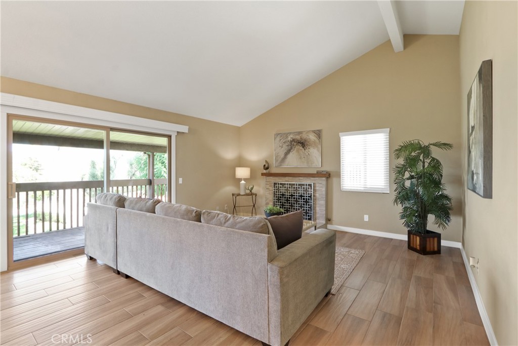 8036 Valle Vista Drive Property Photo 10