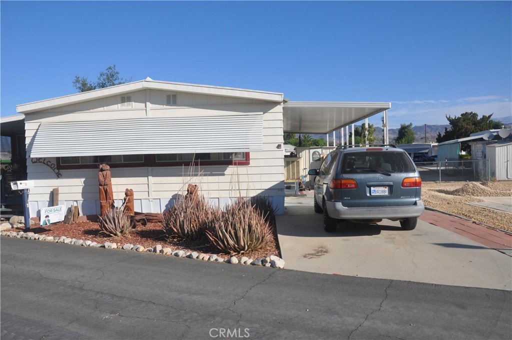 44725 E Florida Avenue 70 Property Photo 10