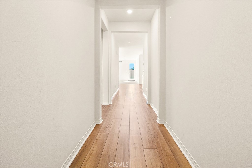 29752 Wolf Glen Court Property Photo 3