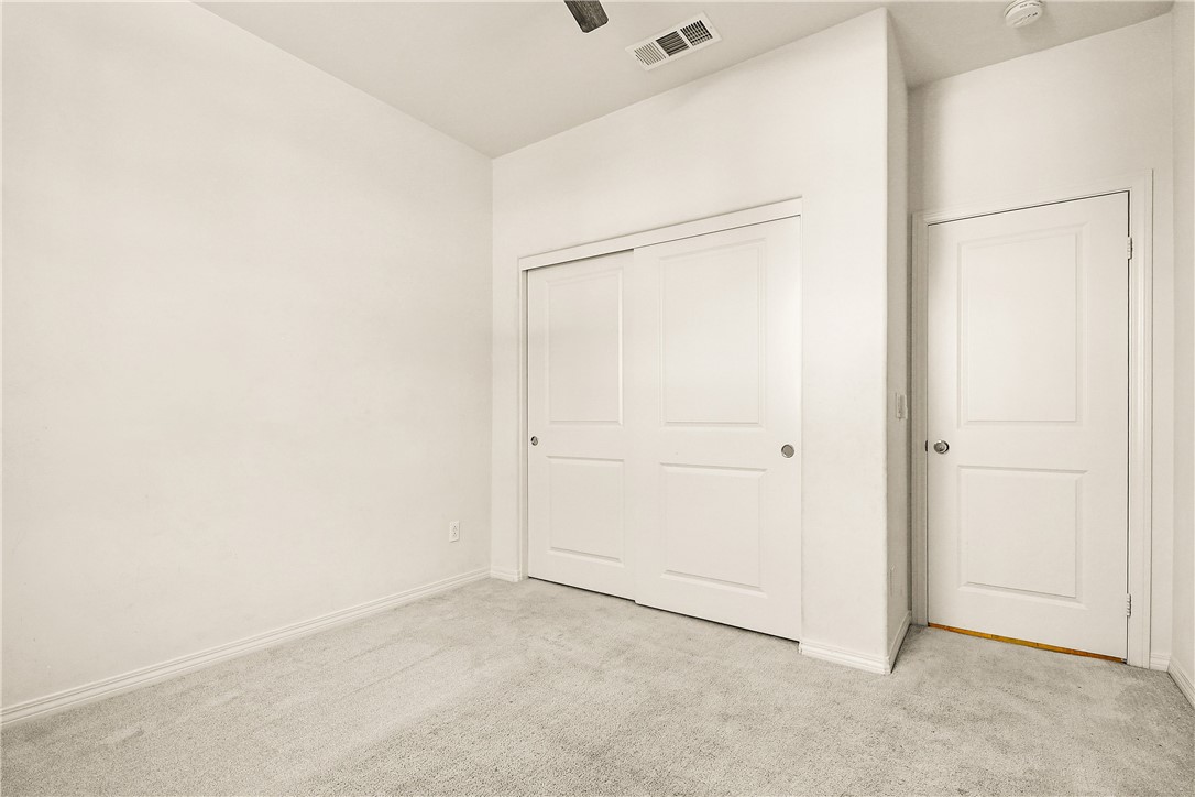 29752 Wolf Glen Court Property Photo 8