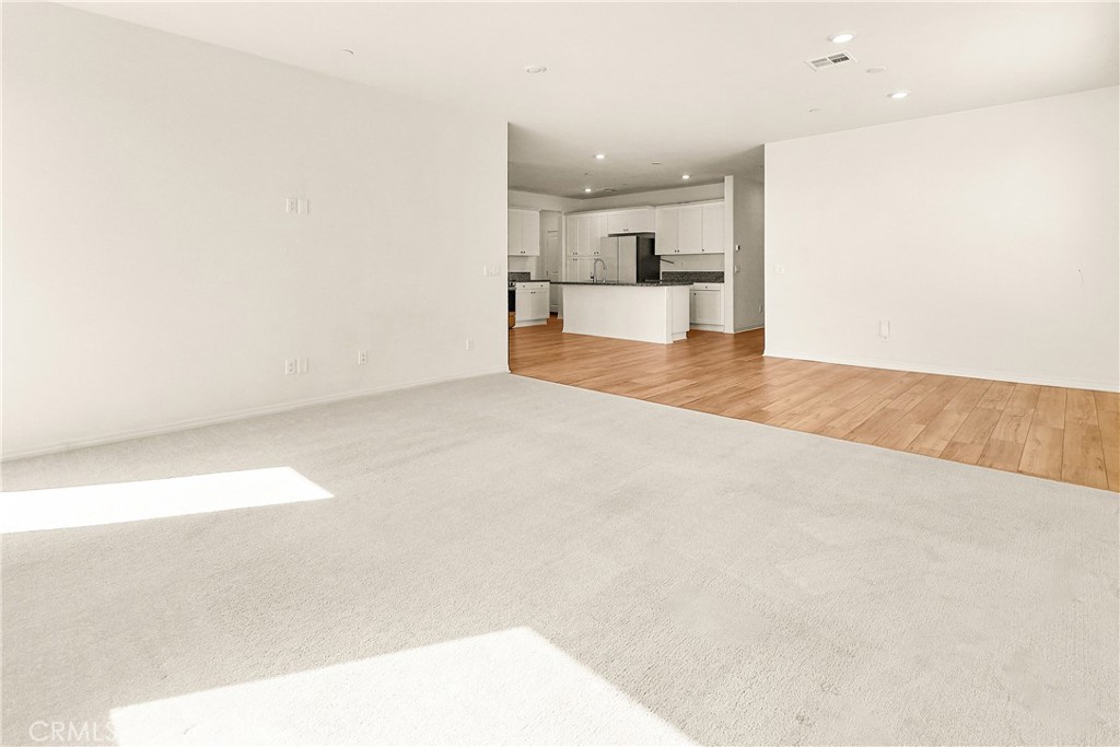 29752 Wolf Glen Court Property Photo 16