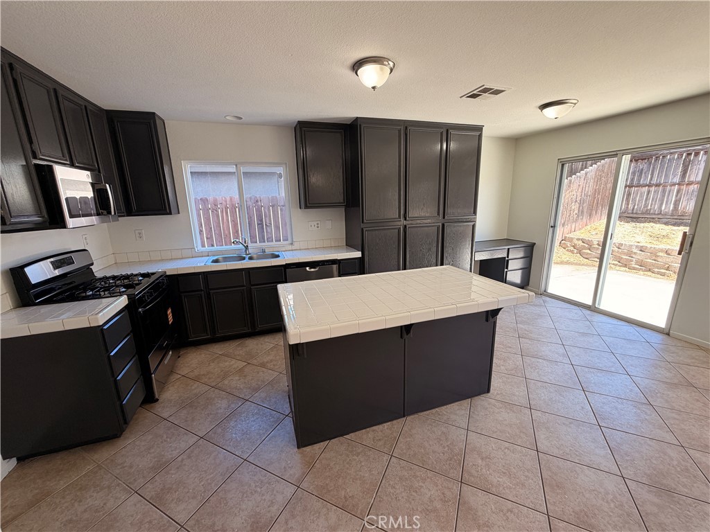 1392 Oak Haven Property Photo 6