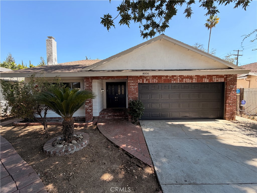 8006 Comanche Property Photo 1