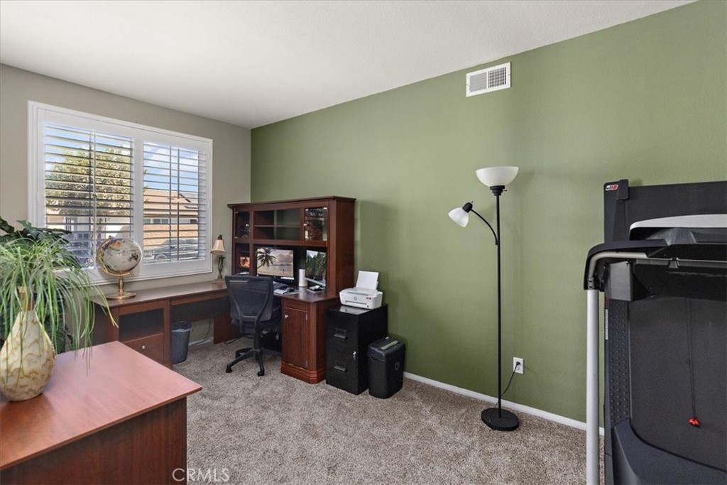 15727 Virginia Property Photo 6