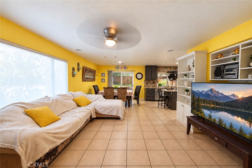 5232 Triesian Way Property Photo 18