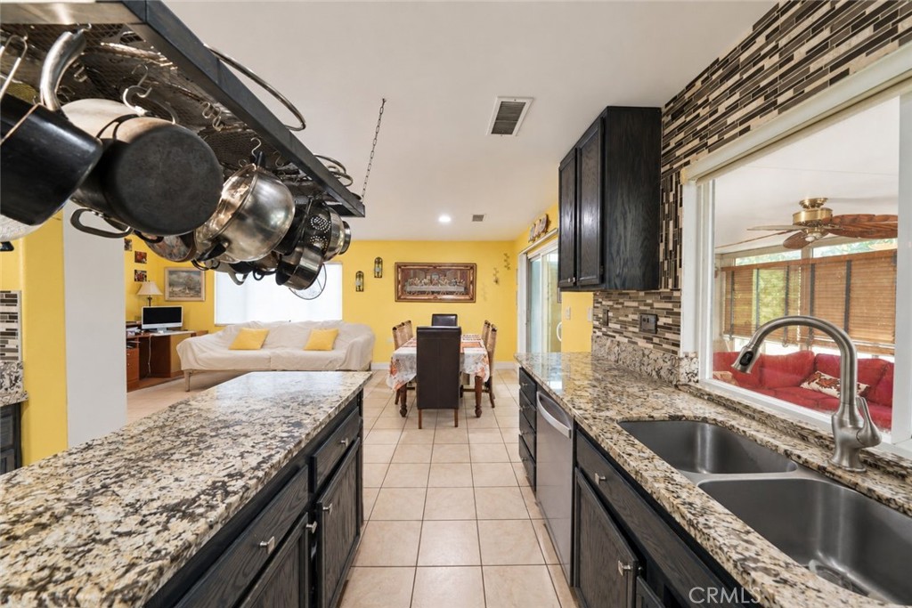5232 Triesian Way Property Photo 27