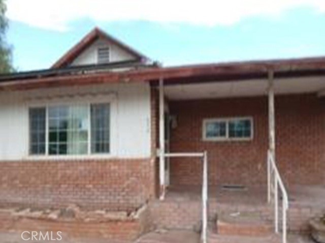 634 W Holt Avenue Property Photo 1