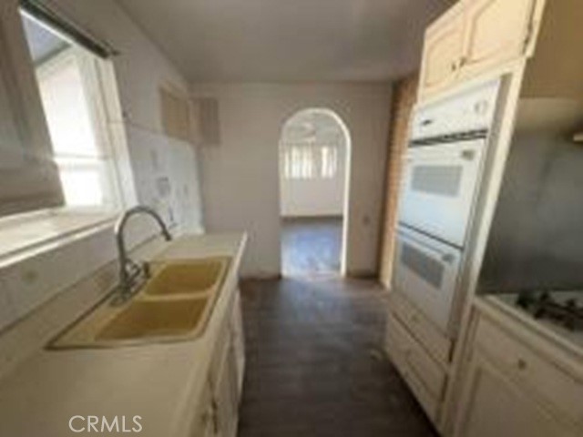 634 W Holt Avenue Property Photo 4
