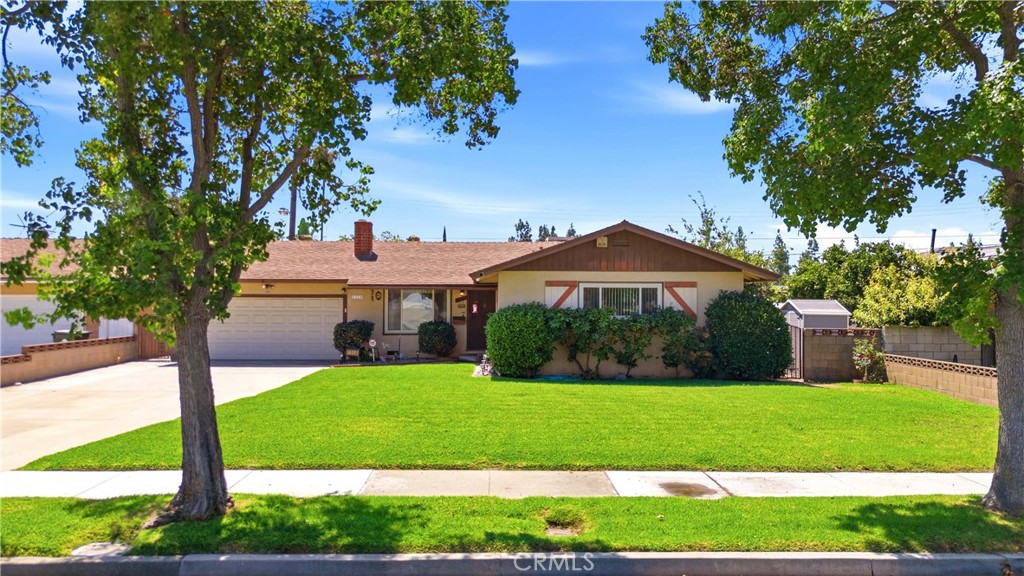 1359 West Granada Court Property Photo 1