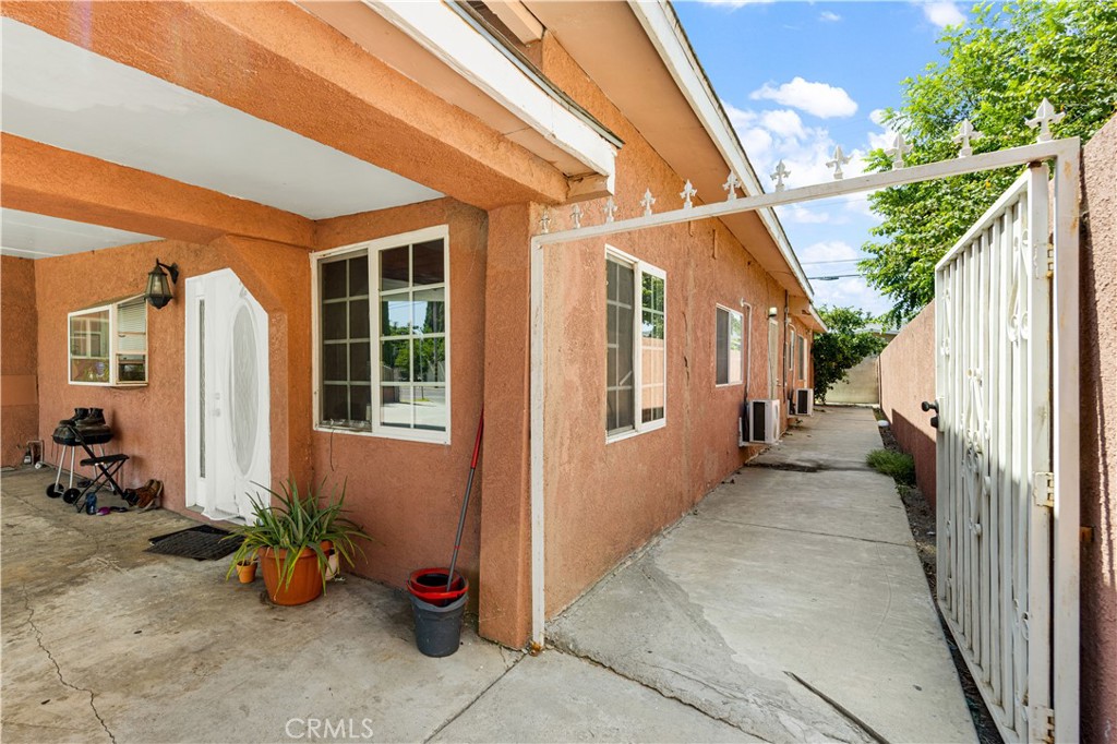 909 Galemont Property Photo 3