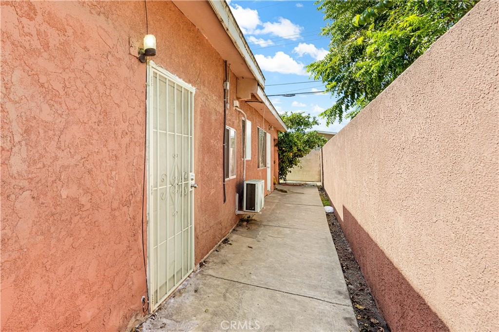909 Galemont Property Photo 4