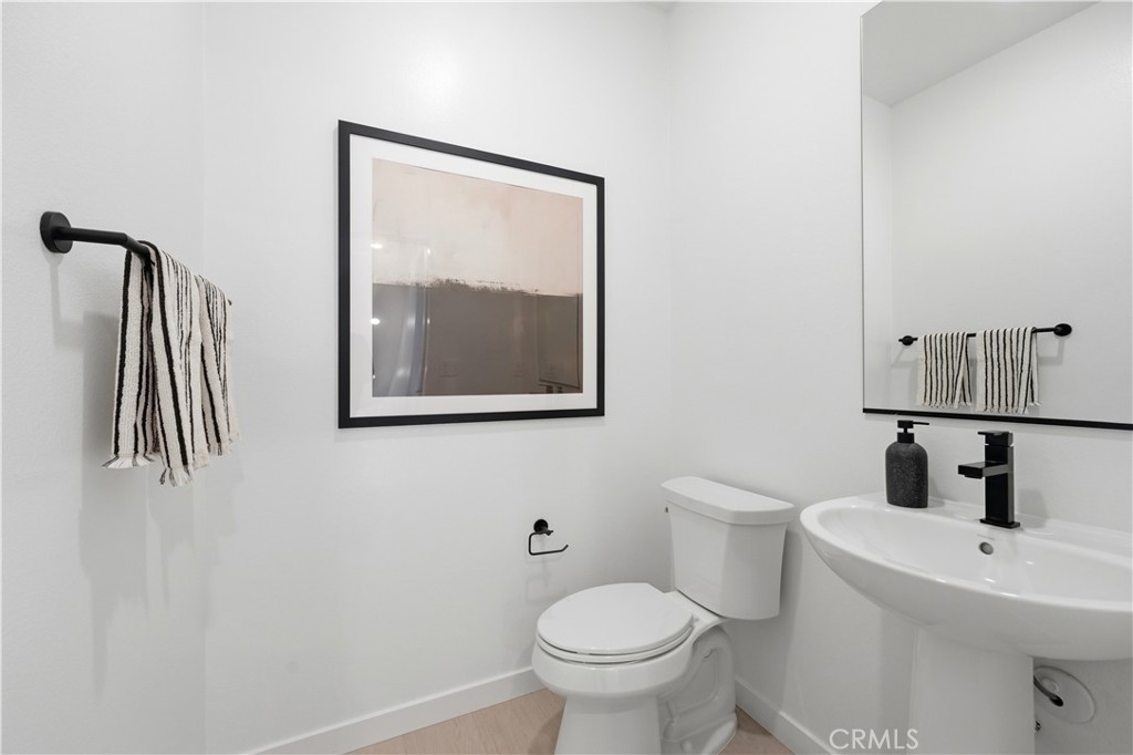 10720 Golden Koi B Property Photo 21