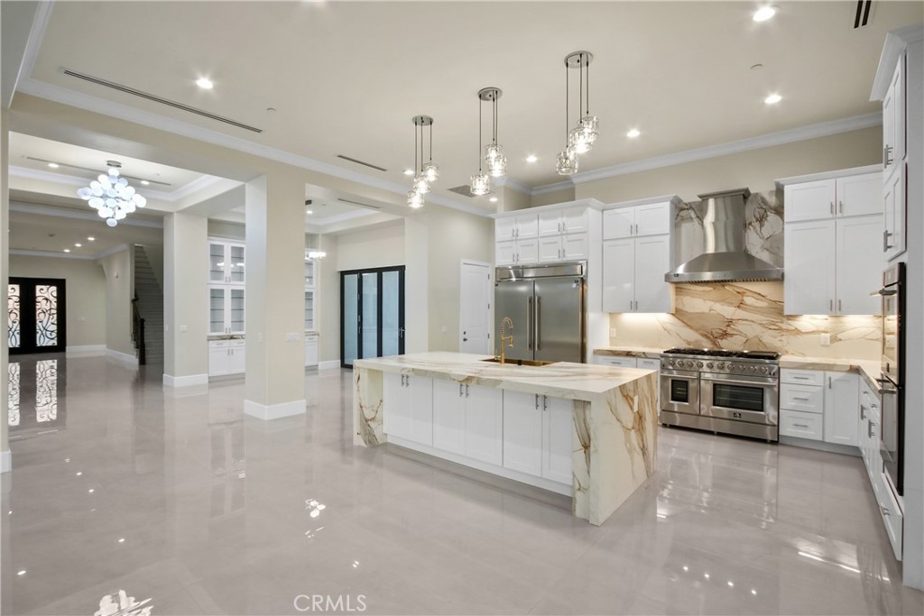 13715 Copley Property Photo 12