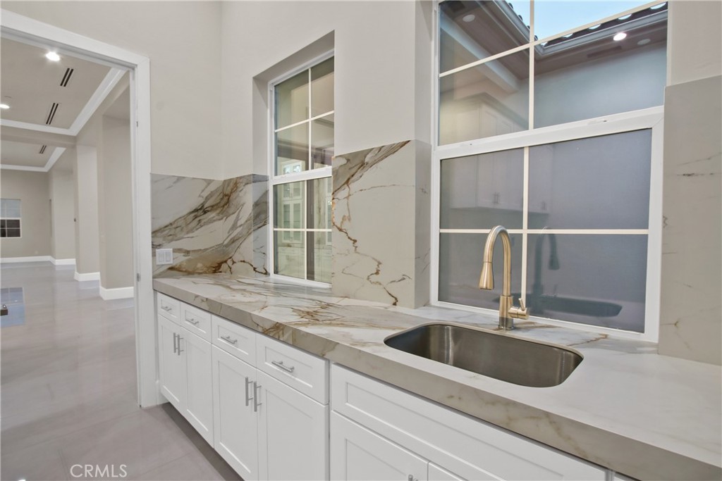13715 Copley Property Photo 25