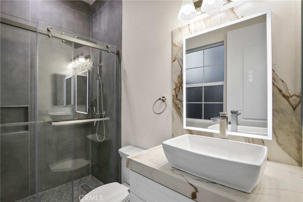 13715 Copley Property Photo 27