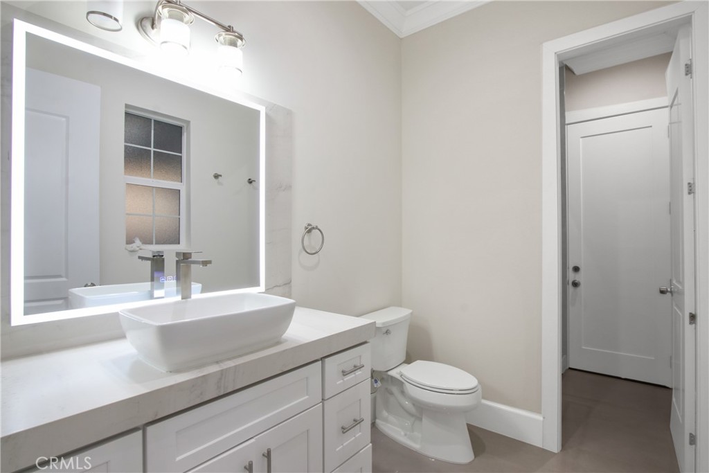 13715 Copley Property Photo 32