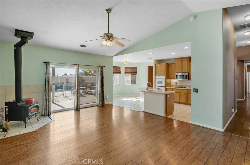 17112 Century Plant Property Photo 13