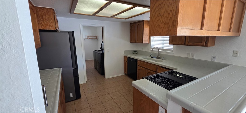 18375 Westlawn Property Photo 7